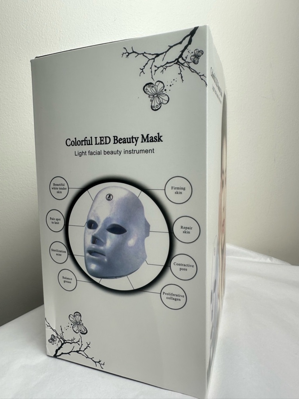 LED Facial Mask - Picture 2 of 13